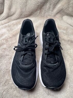 Topo Athletic Fli-Lyte 5 running shoes women’s size 8